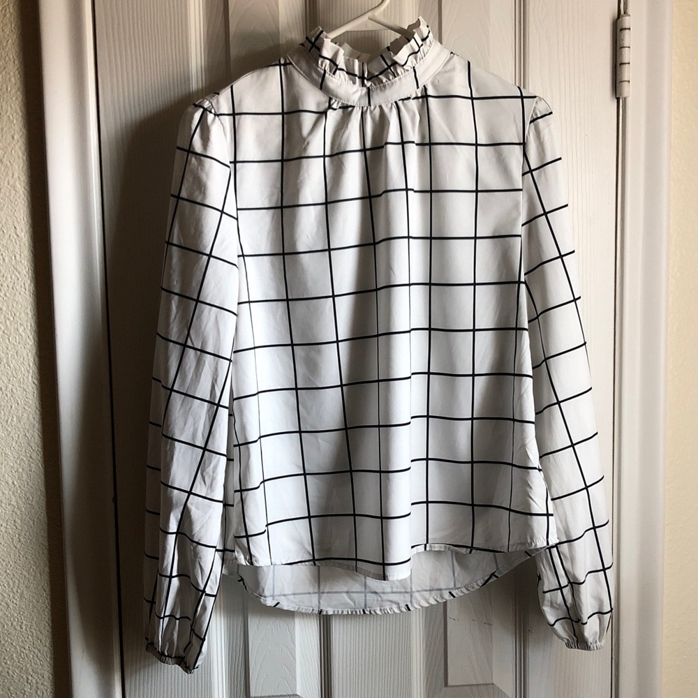 Ruffle Neck Blouse Black And White Checkered Size m